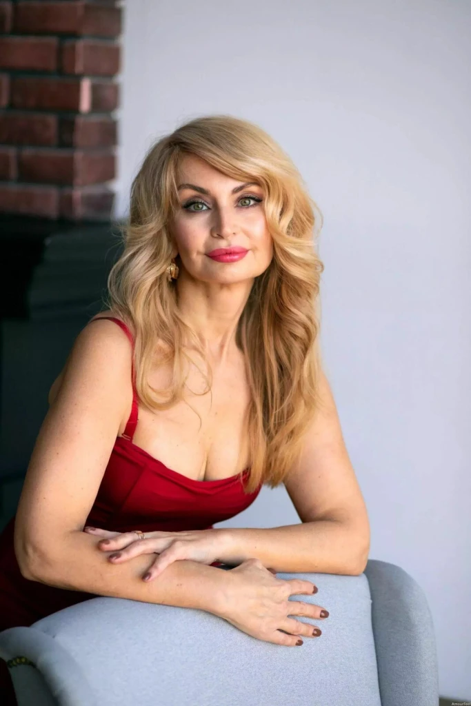 Oksana Profile image 4